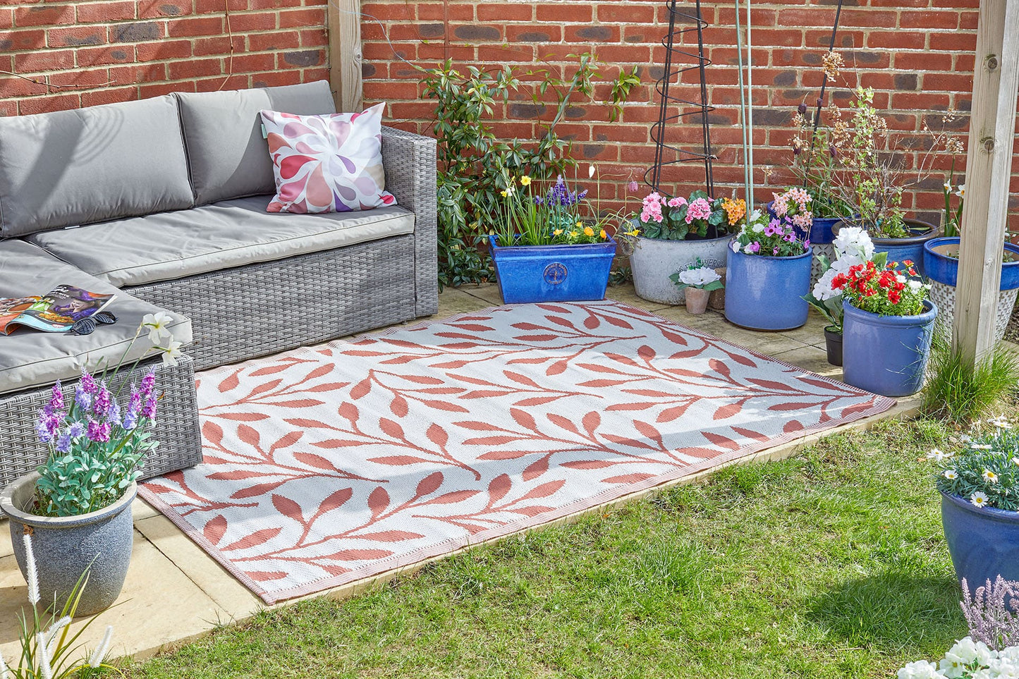ALFRESCO MATS -LEAVES - RED OCHRE