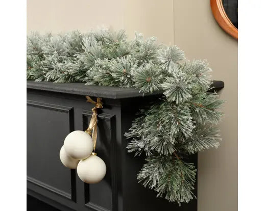 Cashmere garland frosted indoor