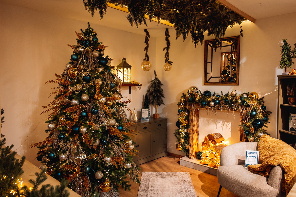 Galloway Spruce 7ft Pre-Lit Artificial Christmas Tree